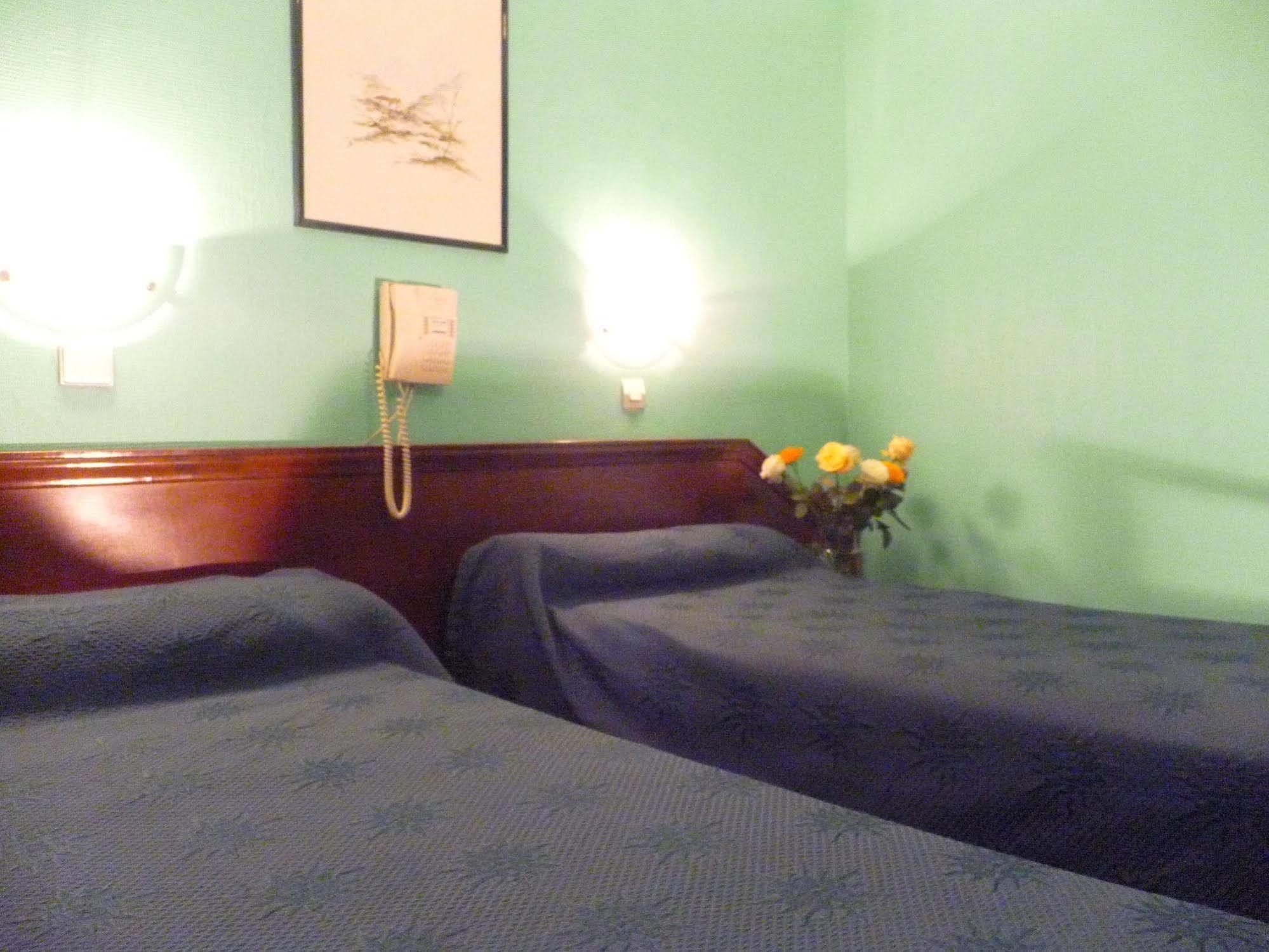 Hotel Ambassadeur Paris Bagian luar foto